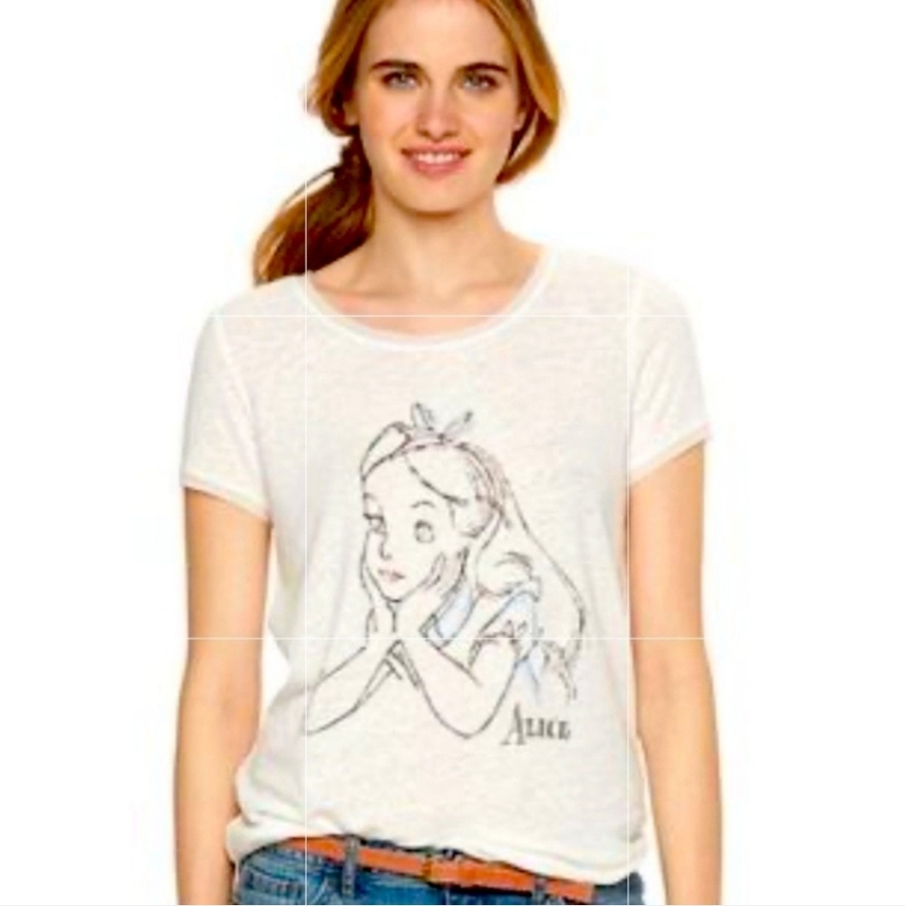 NWT Alice In Wonderland Shirt - Size M - Picture 2 of 12